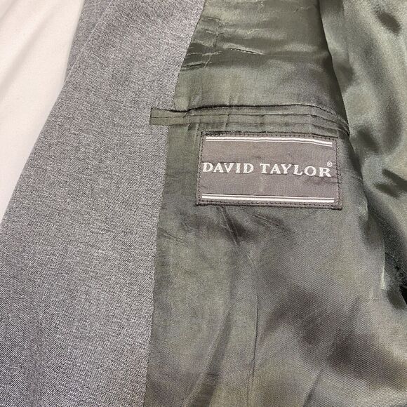 David Taylor Blazer Men's 38R Gray 2 Button Front Gold Button Preppy Sport Coat - Picture 5 of 11